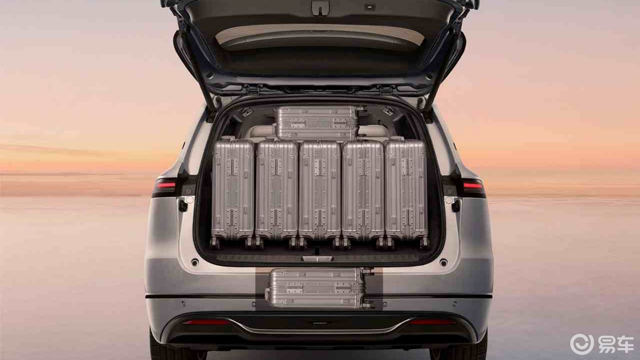 给85后中产的理想座驾:深蓝S09对比领克900