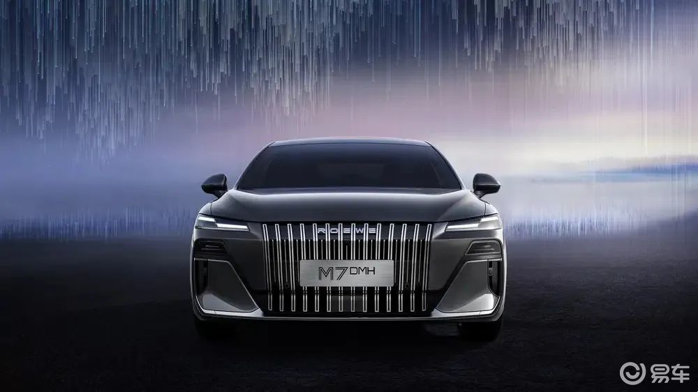 上汽荣威M7 DMH，前劳斯莱斯设计师