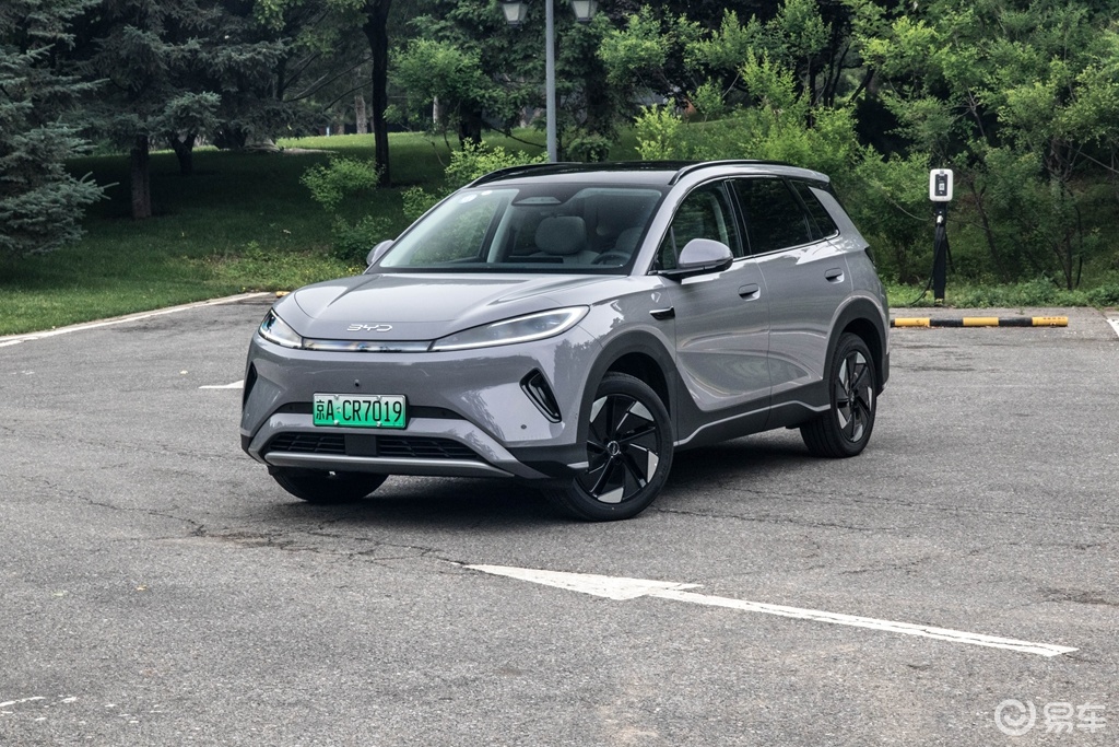 冰箱大沙发,这款不到15万的SUV能否满足“95后”?