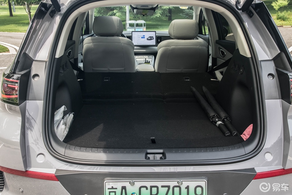 冰箱大沙发,这款不到15万的SUV能否满足“95后”?