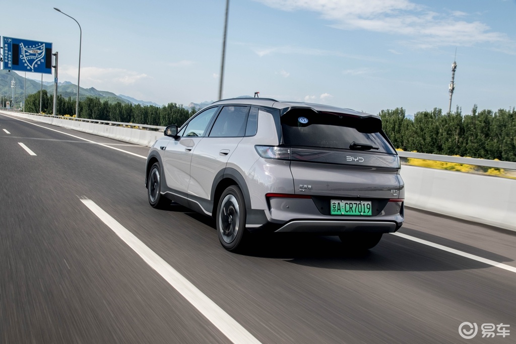 冰箱大沙发,这款不到15万的SUV能否满足“95后”?