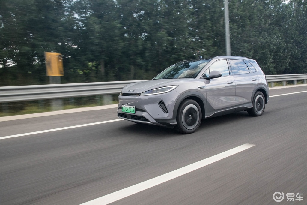 冰箱大沙发,这款不到15万的SUV能否满足“95后”?