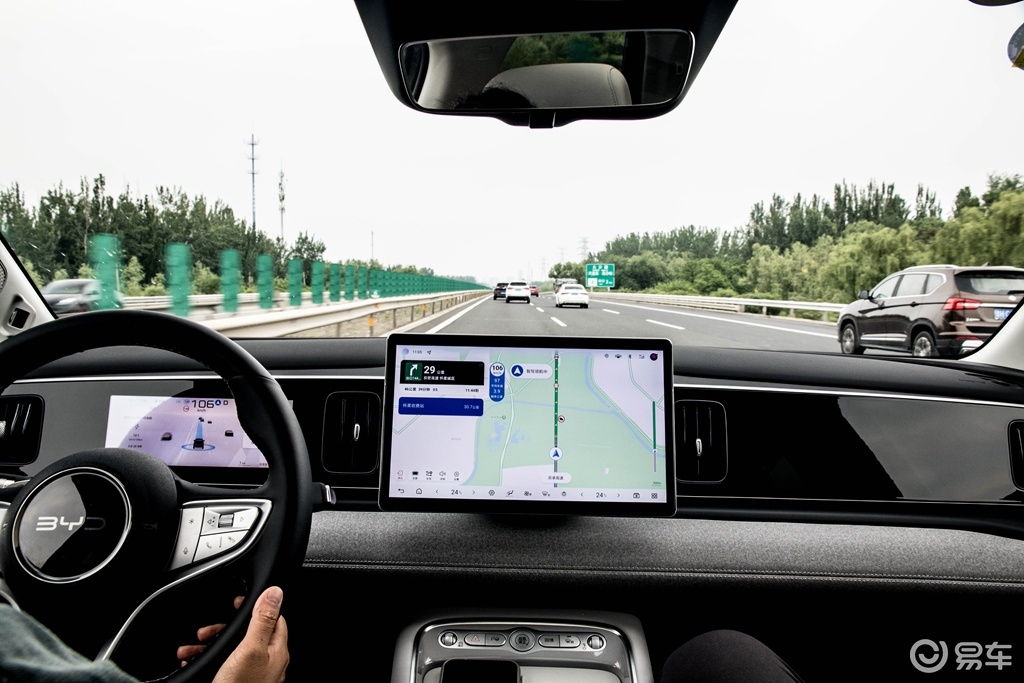 冰箱大沙发,这款不到15万的SUV能否满足“95后”?