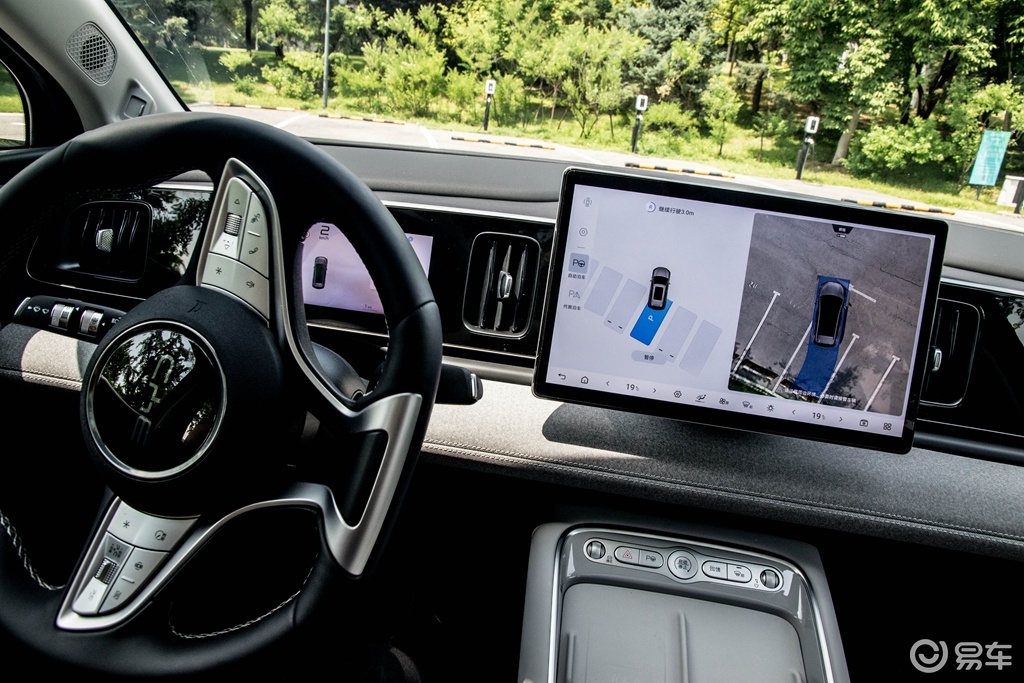 冰箱大沙发,这款不到15万的SUV能否满足“95后”?