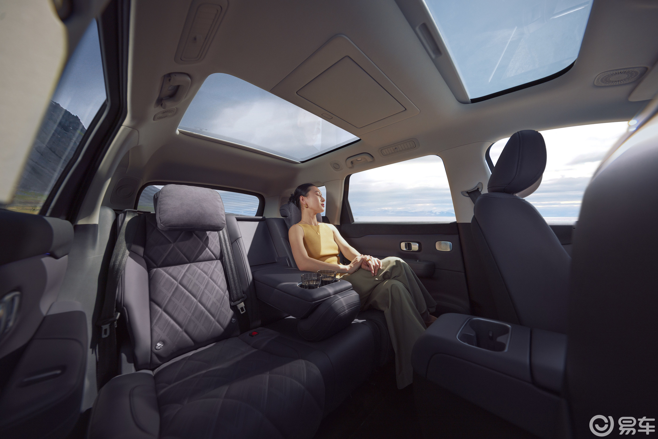 从6座王者到5座新锐!2026款零跑C16顶配平权真投入