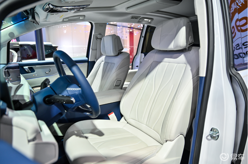 赛那、别克GL8输得不冤!论高端,腾势D9给大家上了一课