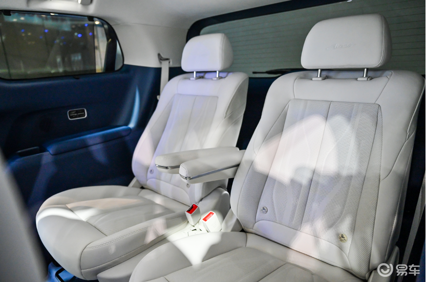 赛那、别克GL8输得不冤!论高端,腾势D9给大家上了一课