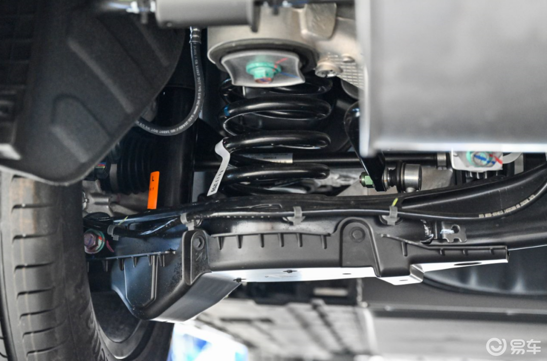 赛那、别克GL8输得不冤!论高端,腾势D9给大家上了一课