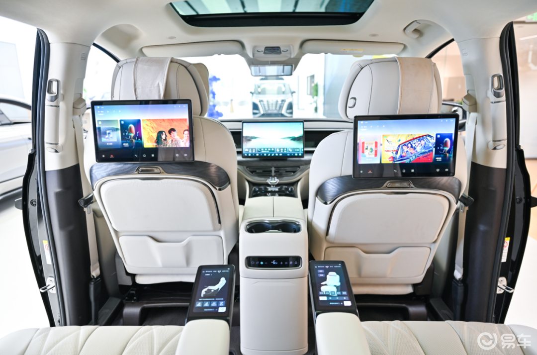 赛那、别克GL8输得不冤!论高端,腾势D9给大家上了一课