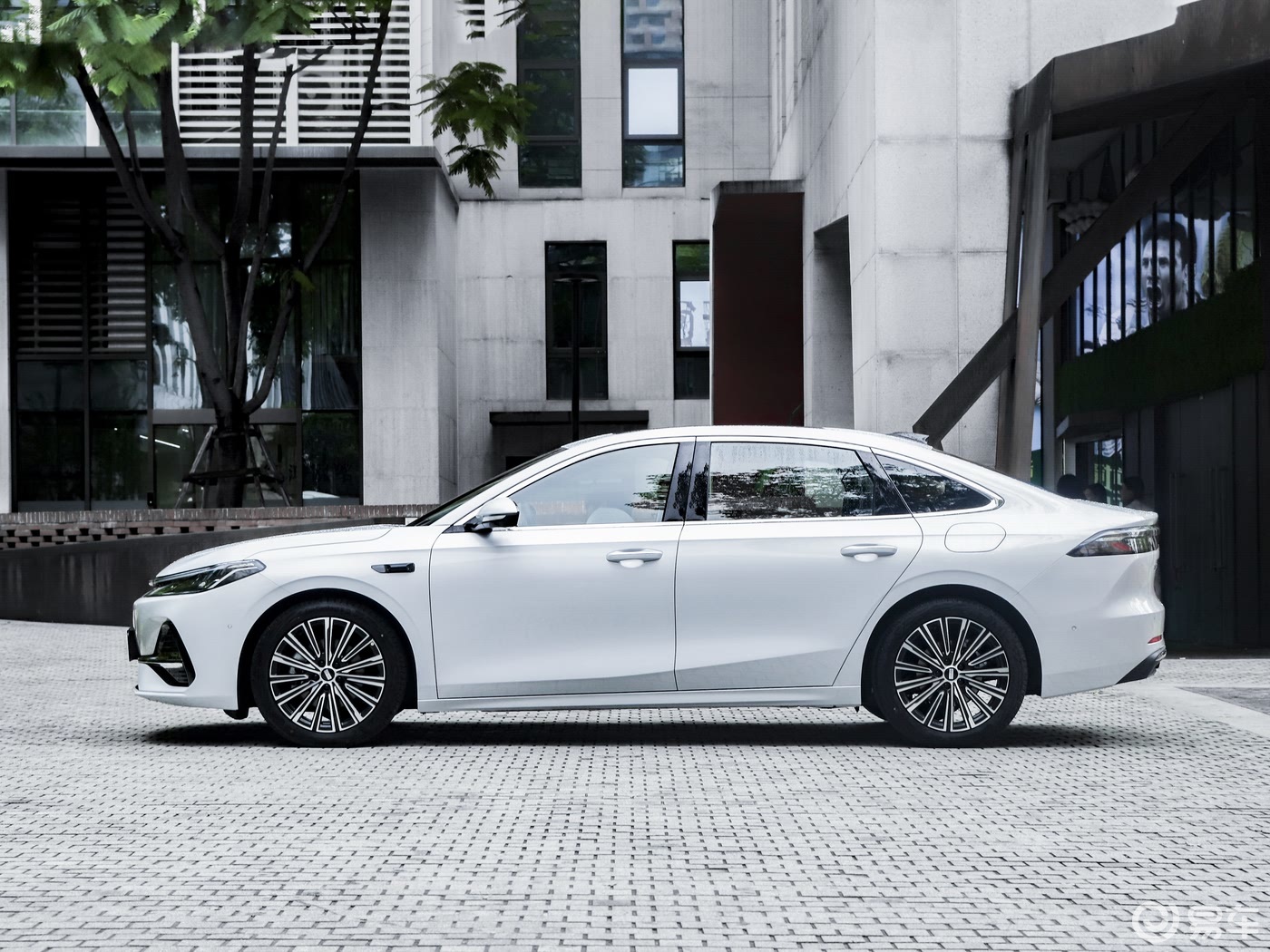 车长近5米,综合续航超2100km,吉利银河A7即将上市