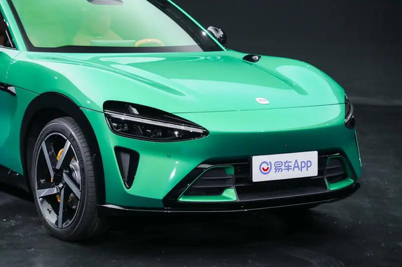 小米YU7交付时间更新 Max版最快33-36周/标准版最快53-56周