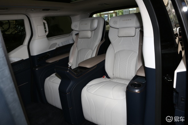 极氪009光辉典藏版将于7月5日开启首批车主交付 售价89.9万元