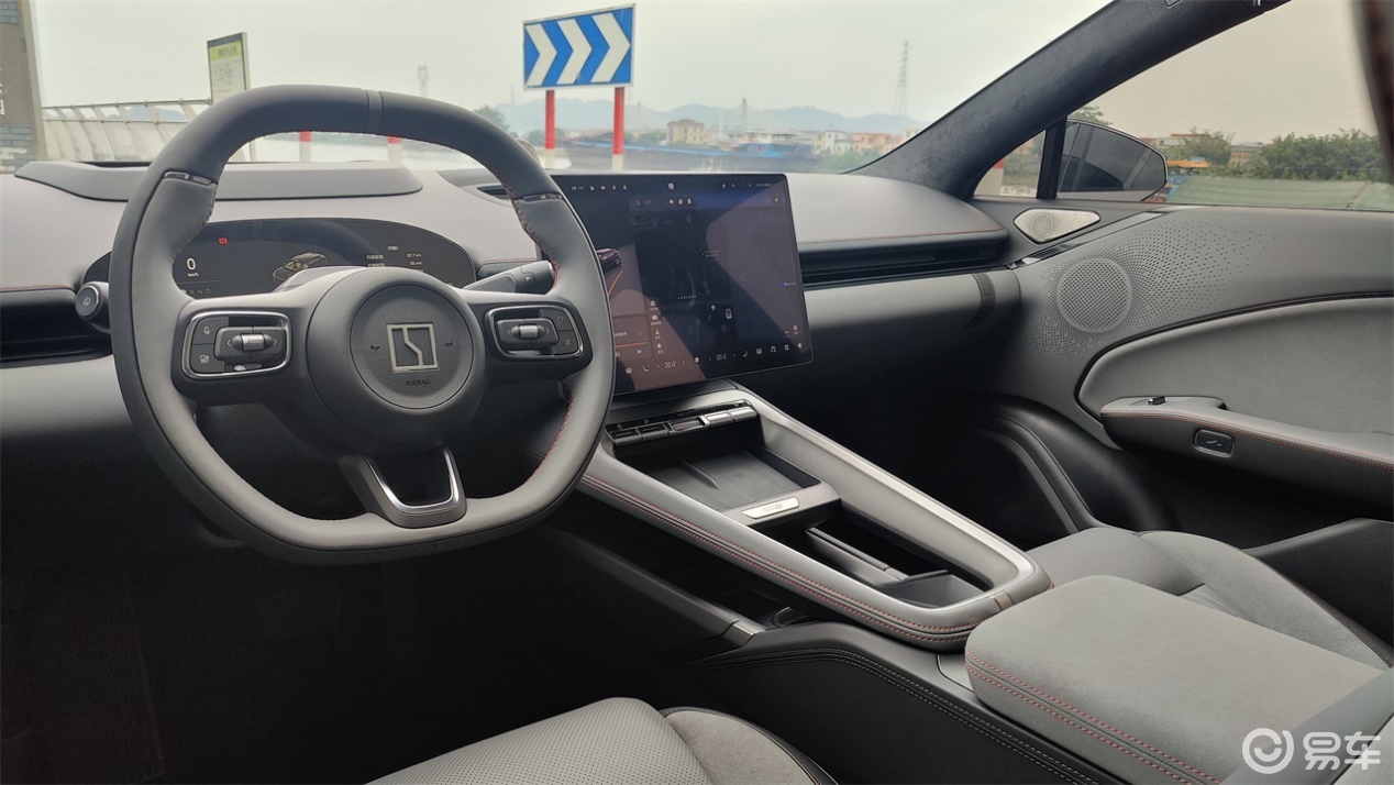 独立试驾极氪007GT:外表跳脱,内里柔和