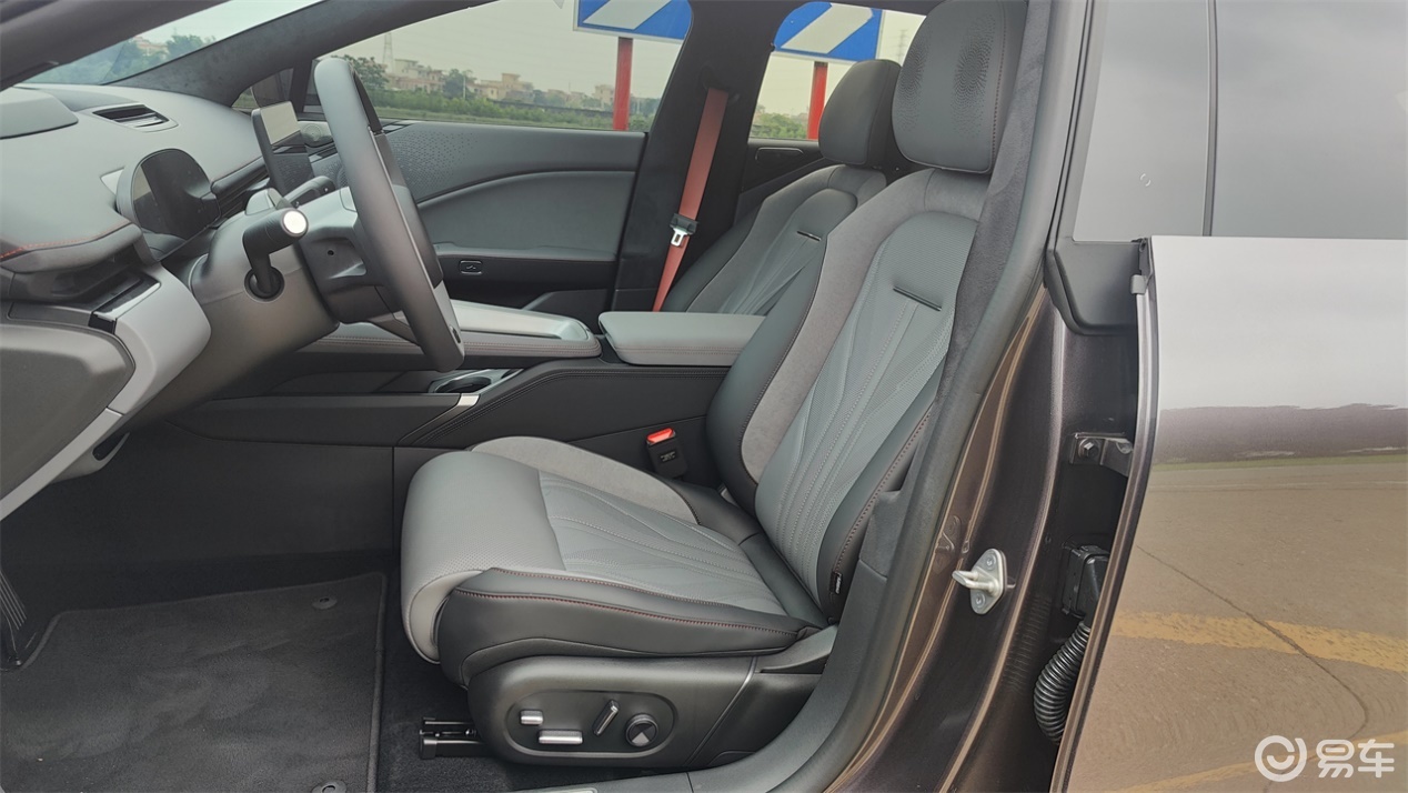 独立试驾极氪007GT:外表跳脱,内里柔和