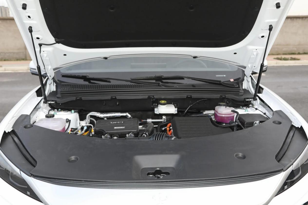 长安UNI-Z PHEV和宋Pro DM-i,该怎么选?