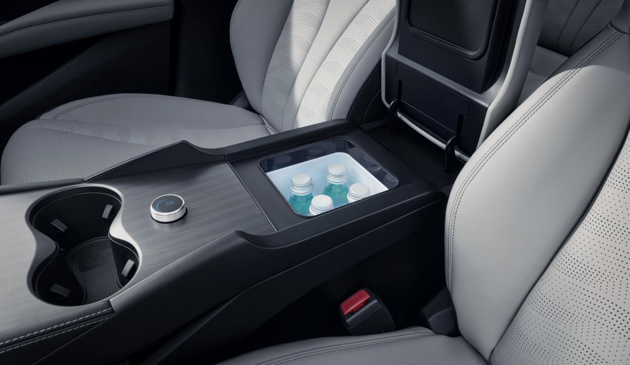 比亚迪海豹06DM-i旅行版10.98万元起