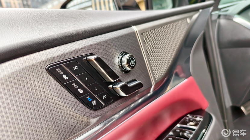 诚意之争:凯迪拉克全新XT5对比新款XC60,差距几何?