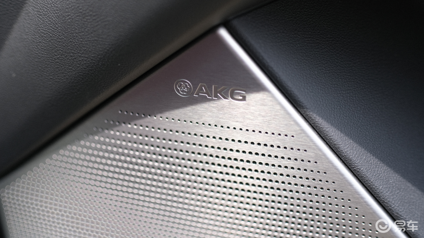 诚意之争:凯迪拉克全新XT5对比新款XC60,差距几何?