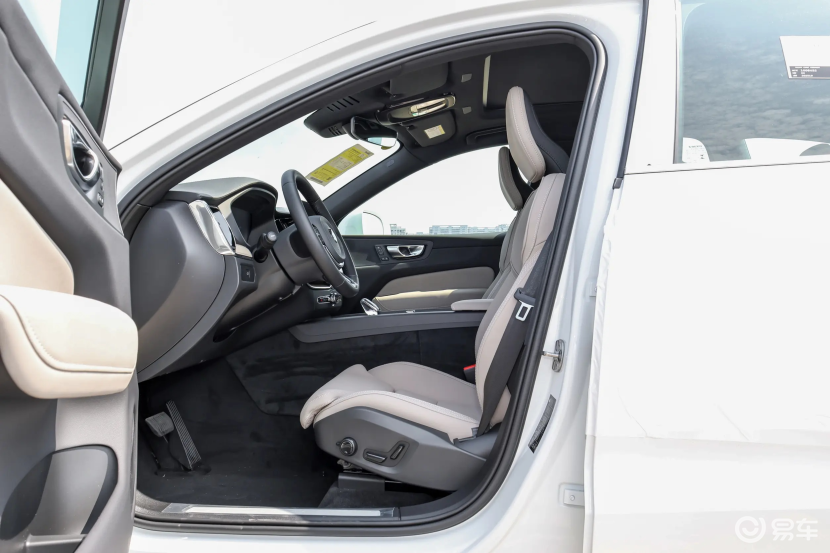 诚意之争:凯迪拉克全新XT5对比新款XC60,差距几何?