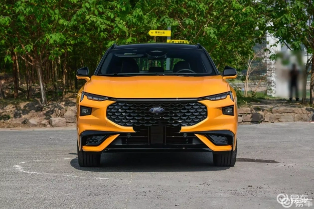 福特蒙迪欧 VS 大众迈腾:20万级中型车轻松对比