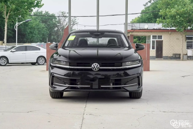 福特蒙迪欧 VS 大众迈腾:20万级中型车轻松对比