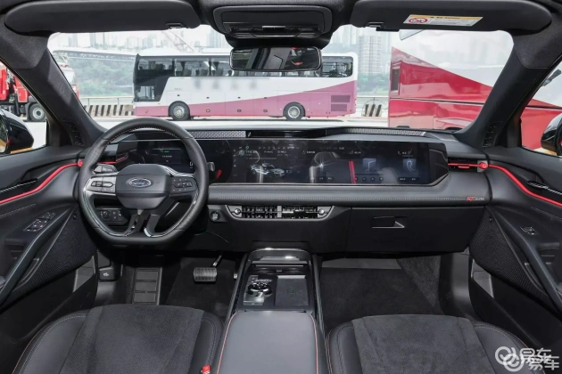 福特蒙迪欧 VS 大众迈腾:20万级中型车轻松对比