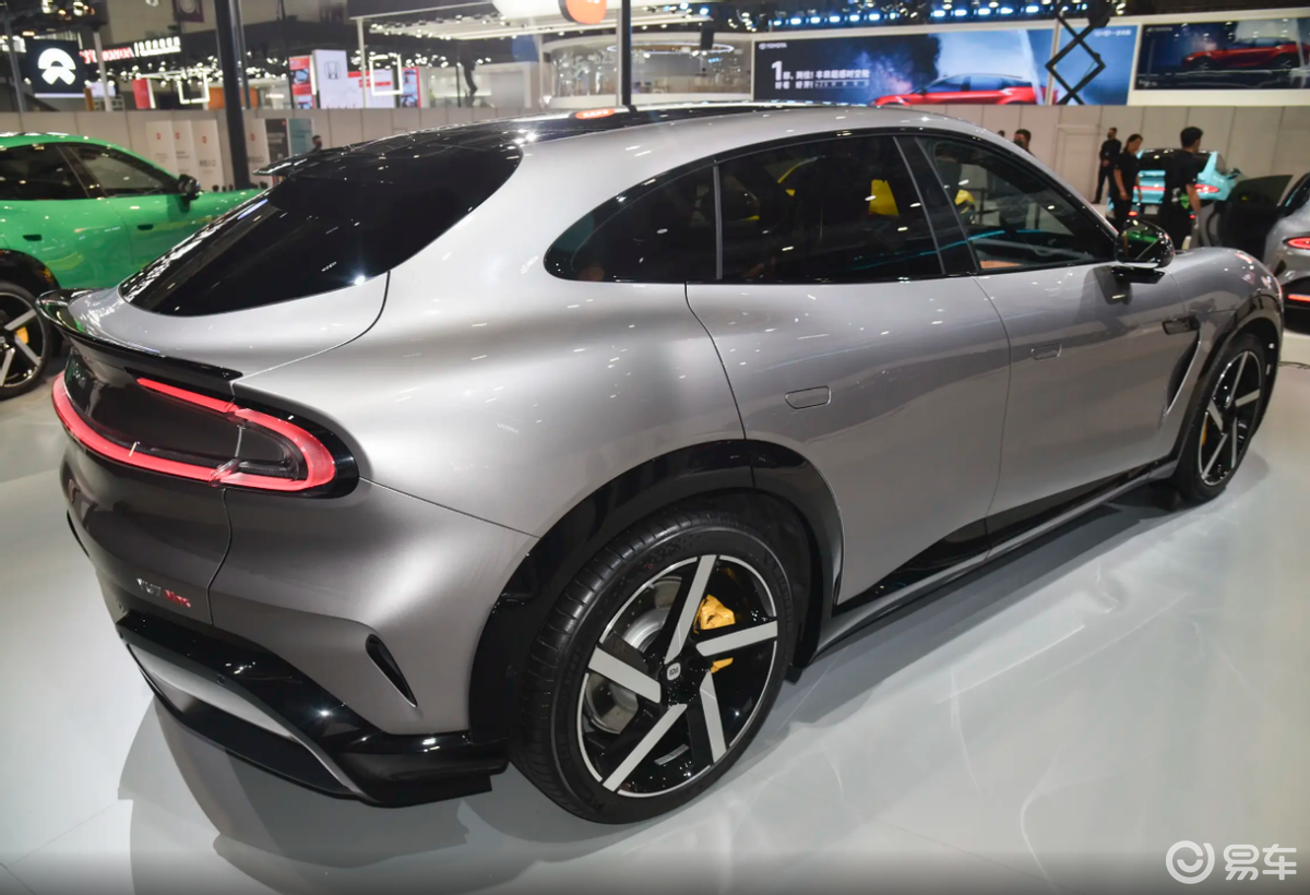 同样是33万,买小米YU7还是问界M7?