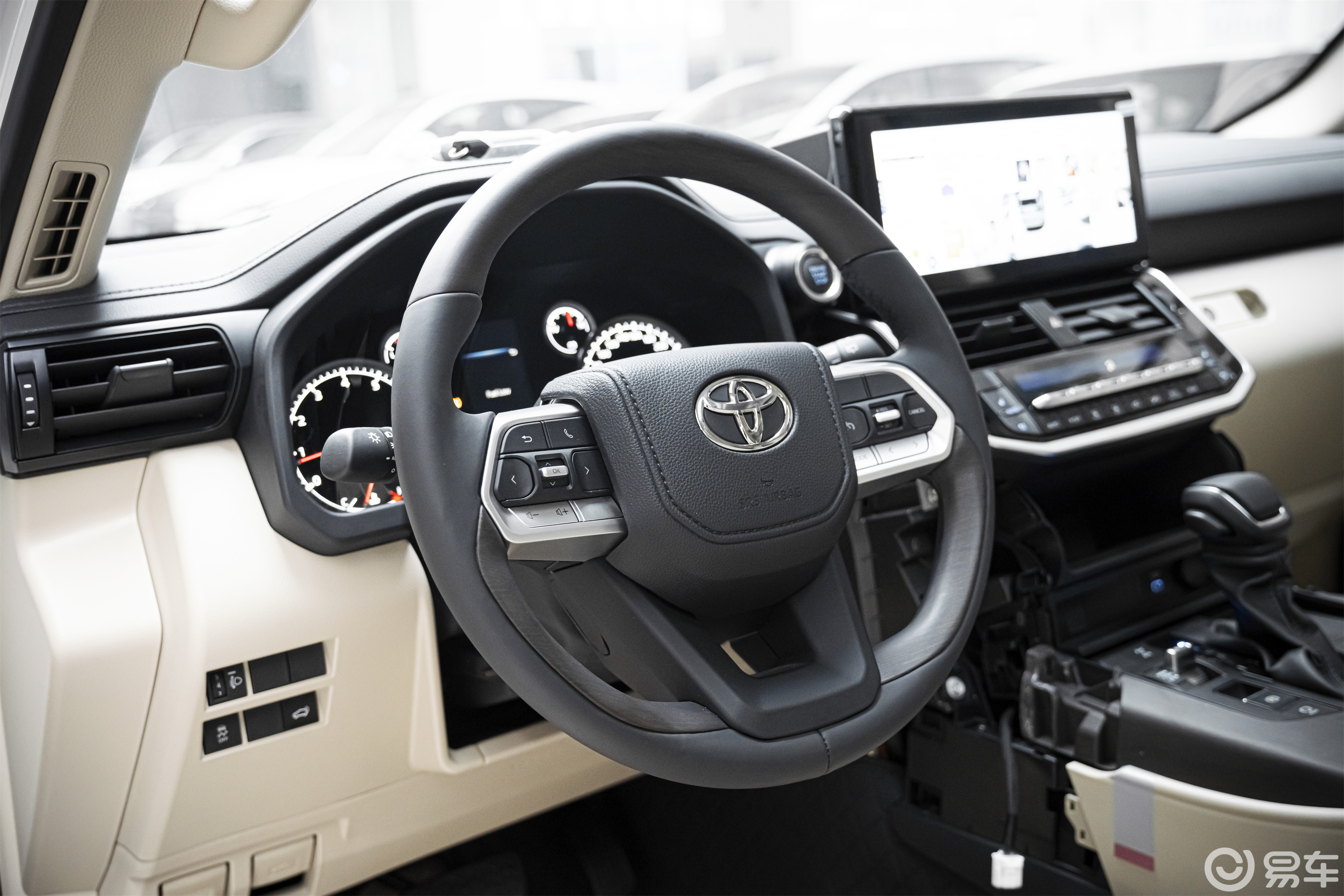 兰德酷路泽 LC300 改装:硬派越野,豪华精致融合