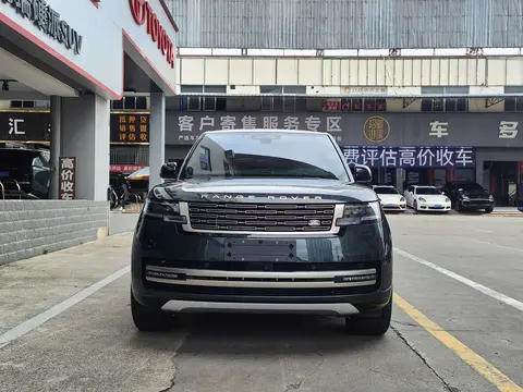 二手路虎揽胜：23款准新车，400马力七座，豪华依旧