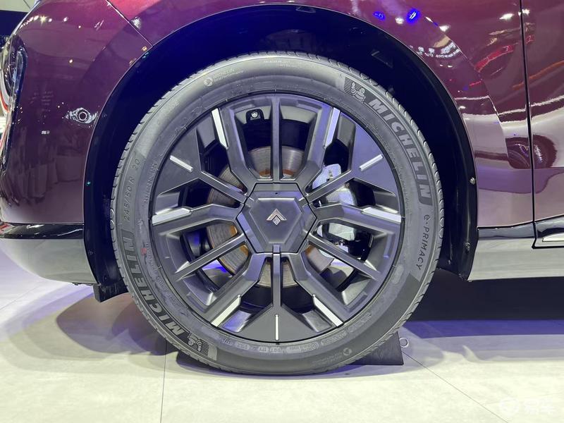 2025款昊铂HT/GT正式亮相 设计/配置全面升级