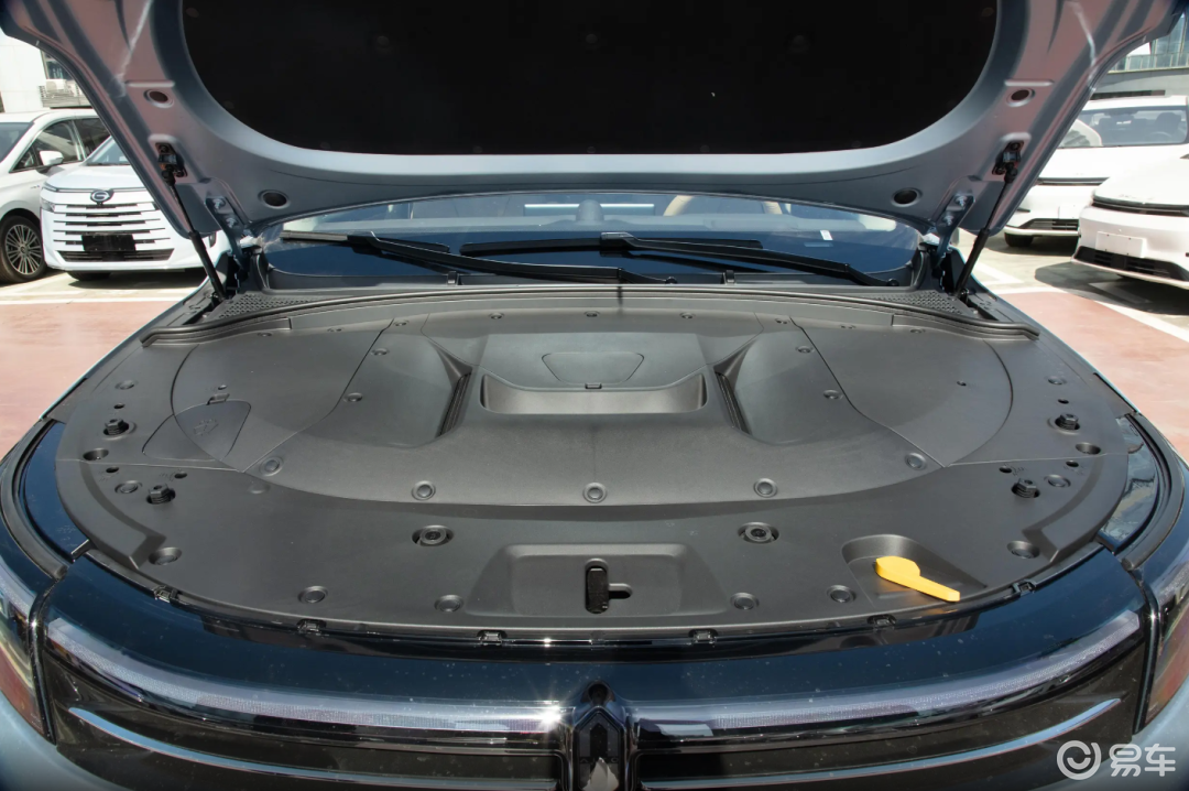 岚图FREE+上市,对比华系头部车型问界M7,如何选?