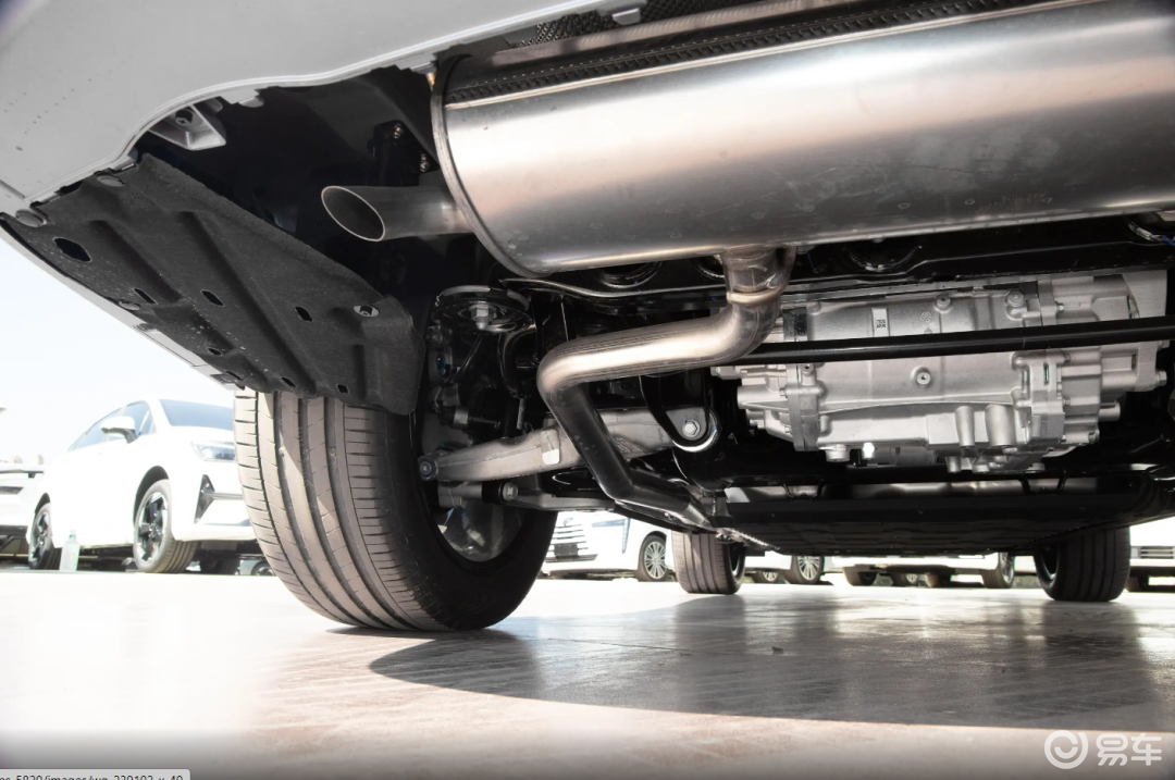 岚图FREE+上市,对比华系头部车型问界M7,如何选?