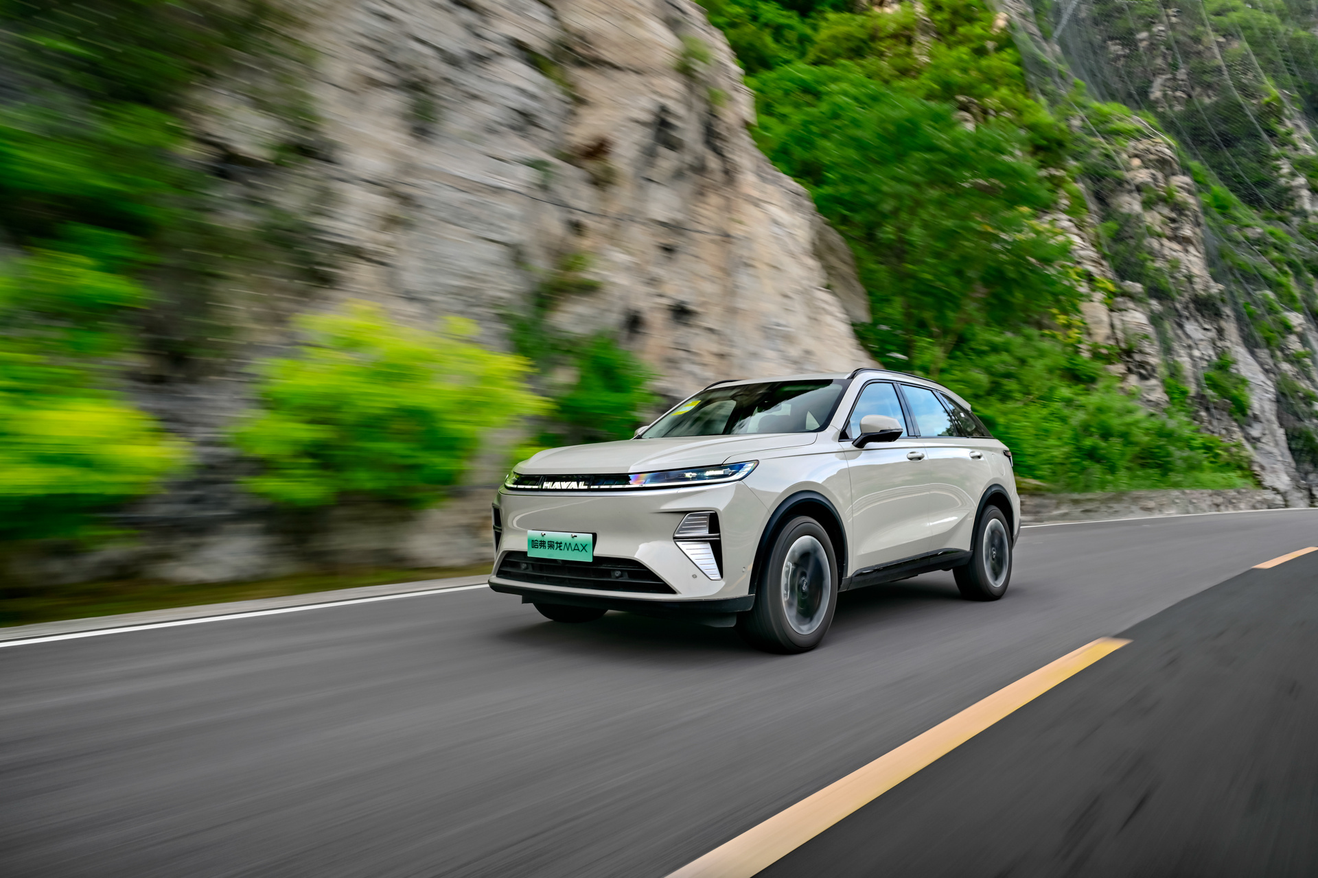 238kW不到17万！试驾搭载二代Hi4的哈弗枭龙MAX