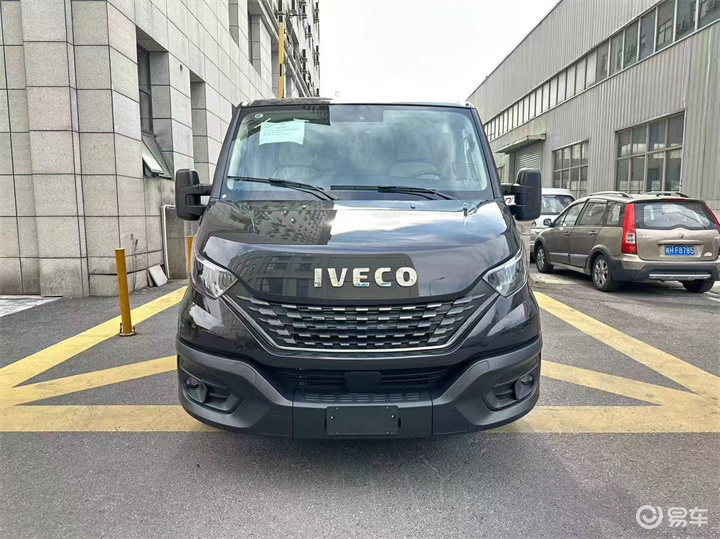 意大利进口依维柯商务车,7座MPV车型,蓝牌柴油版介绍