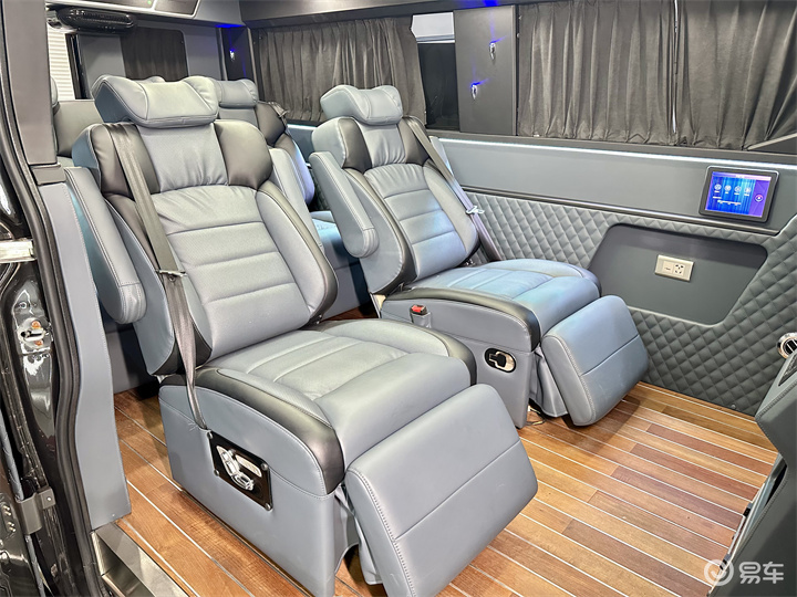 意大利进口依维柯商务车,7座MPV车型,蓝牌柴油版介绍