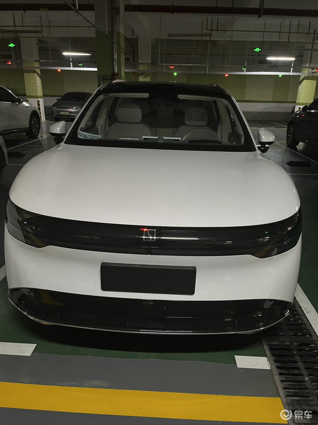 极氪7X车主:店里体验后当场走不动道,试驾后感觉就它了