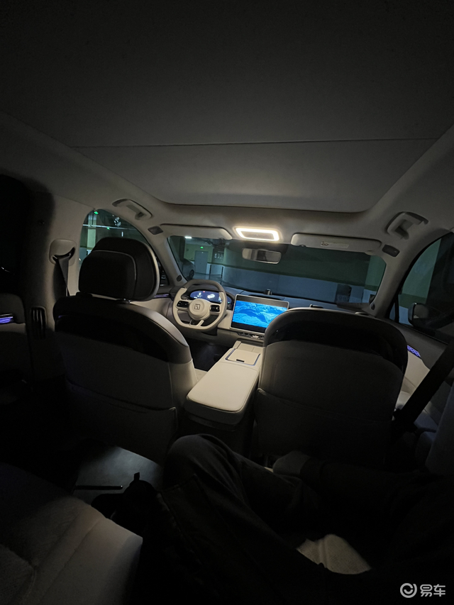 极氪7X车主:店里体验后当场走不动道,试驾后感觉就它了