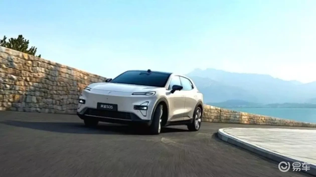 深蓝S05 vs 零跑C10:哪款更俘获年轻心