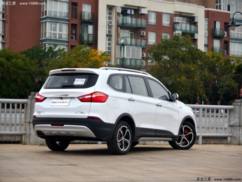 成都SWM斯威X7售价8.29万起 最高优惠0.20万