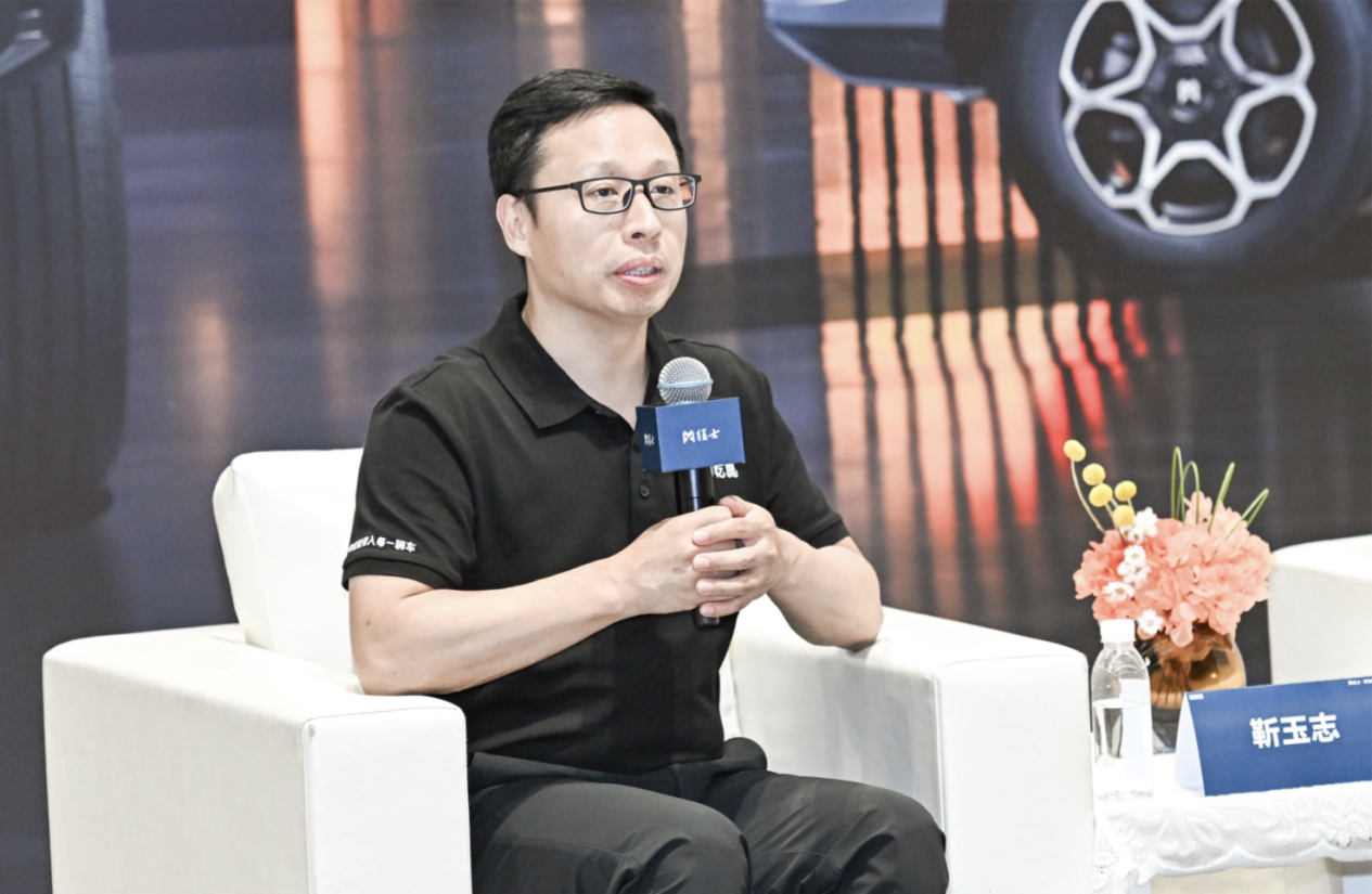 华为乾崑赋能猛士M817，智能越野真正做到“可城可野可远方”