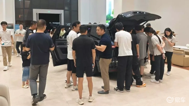 蔚来ES8与吉利银河M9:MPV家用魅力失色