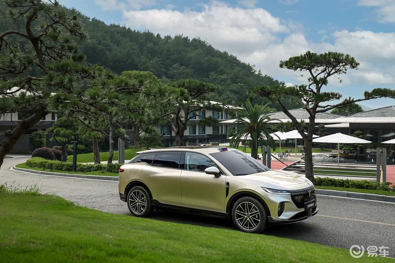 以满配实力叩响年轻家庭心门 全新岚图知音上市高层专访