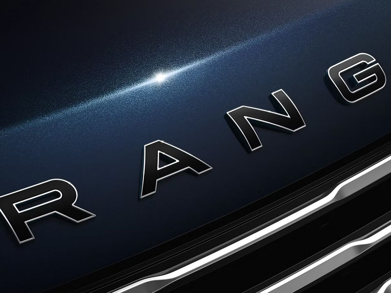 大哥级座驾,奔驰G和路虎揽胜你更Pick谁?