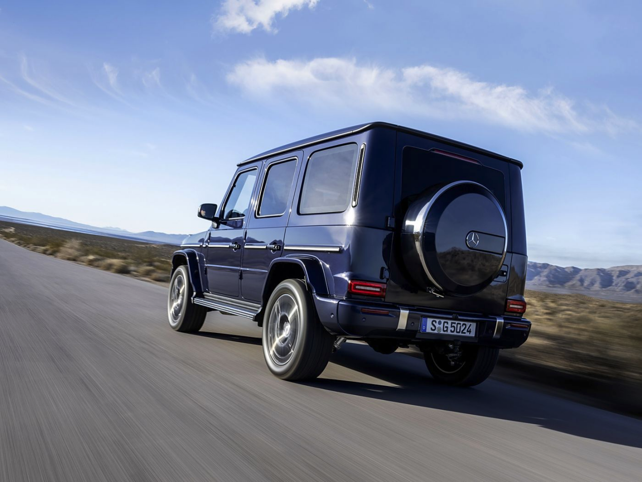 大哥级座驾,奔驰G和路虎揽胜你更Pick谁?