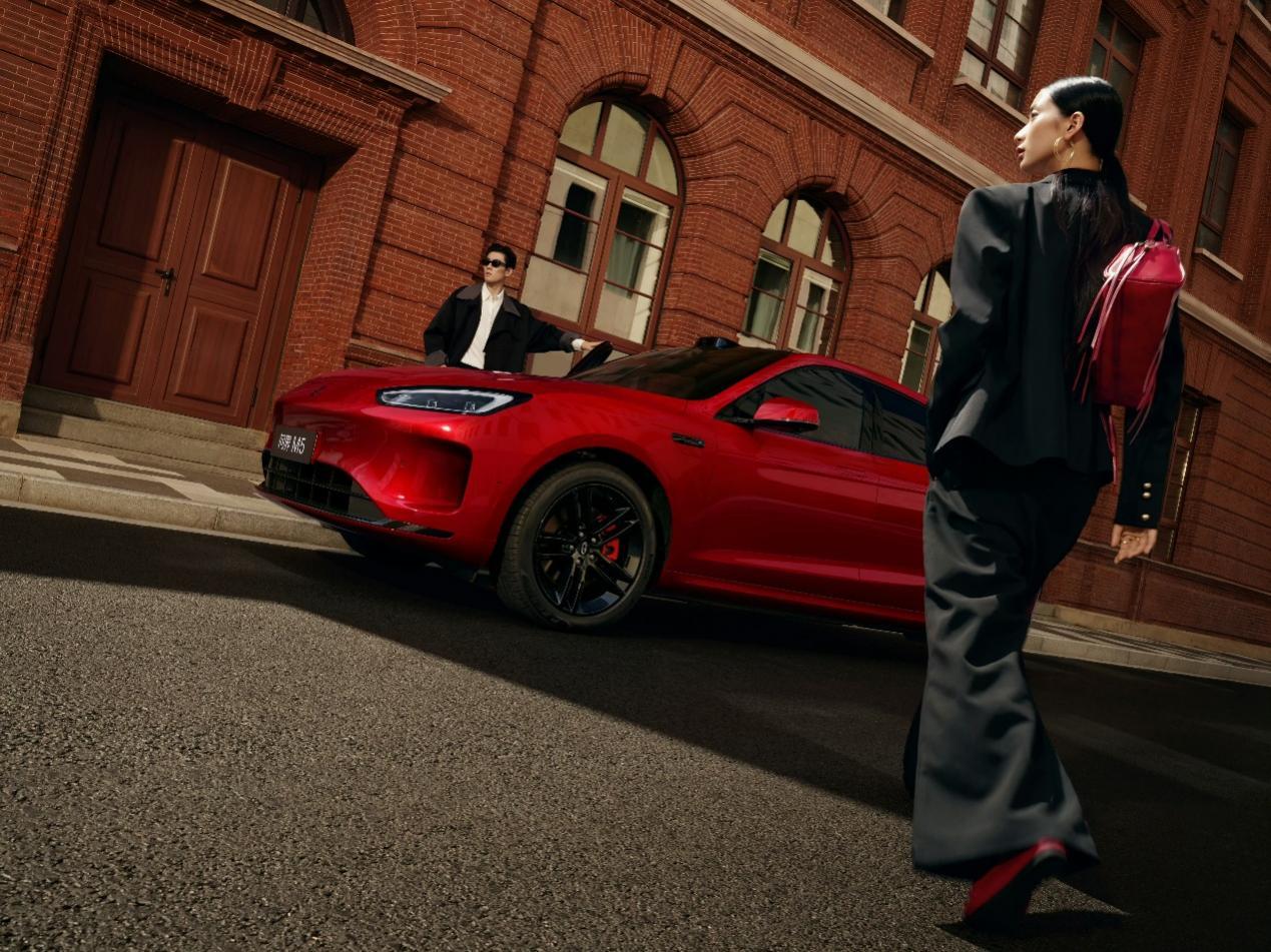 问界新 M5 Ultra:20 万级智驾比 TOP1