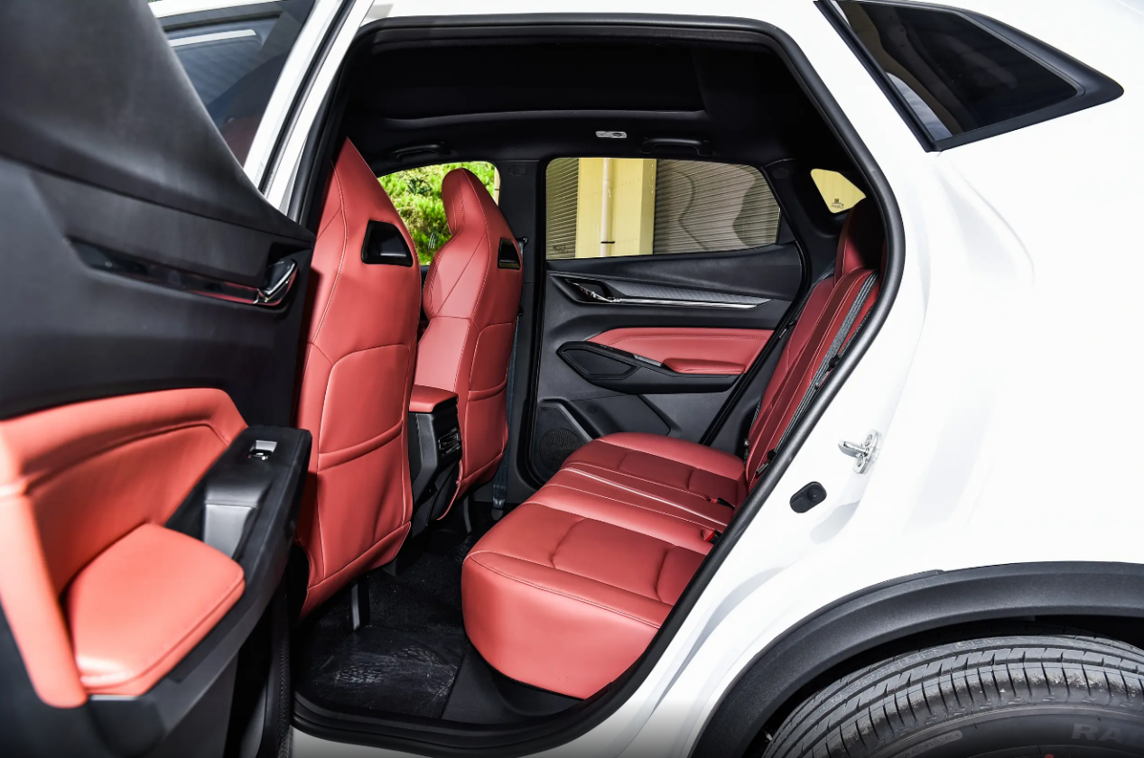 吉利缤越L对比全新第二代长安X5 PLUS,有哪些差距?