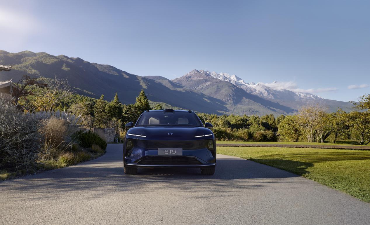 试完蔚来ET9,帕梅车主沉默了:这才是老板该开的车!