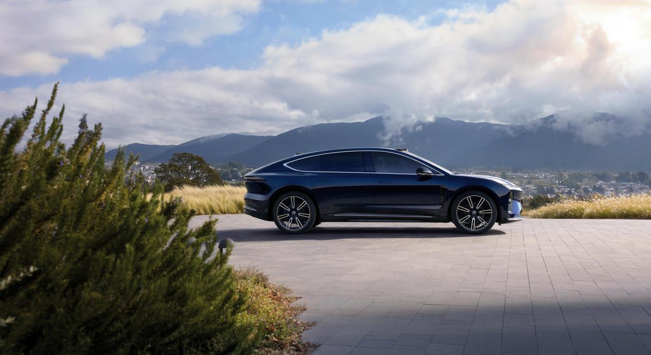 试完蔚来ET9,帕梅车主沉默了:这才是老板该开的车!