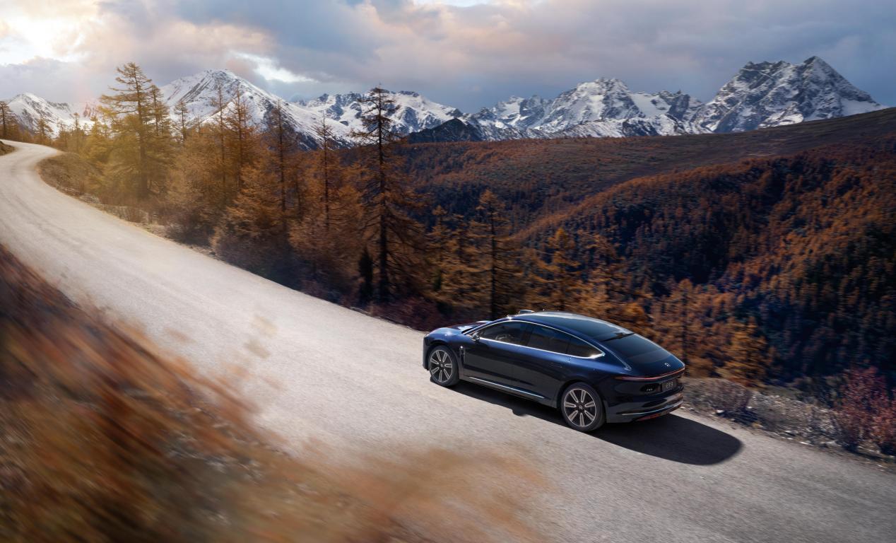 试完蔚来ET9,帕梅车主沉默了:这才是老板该开的车!