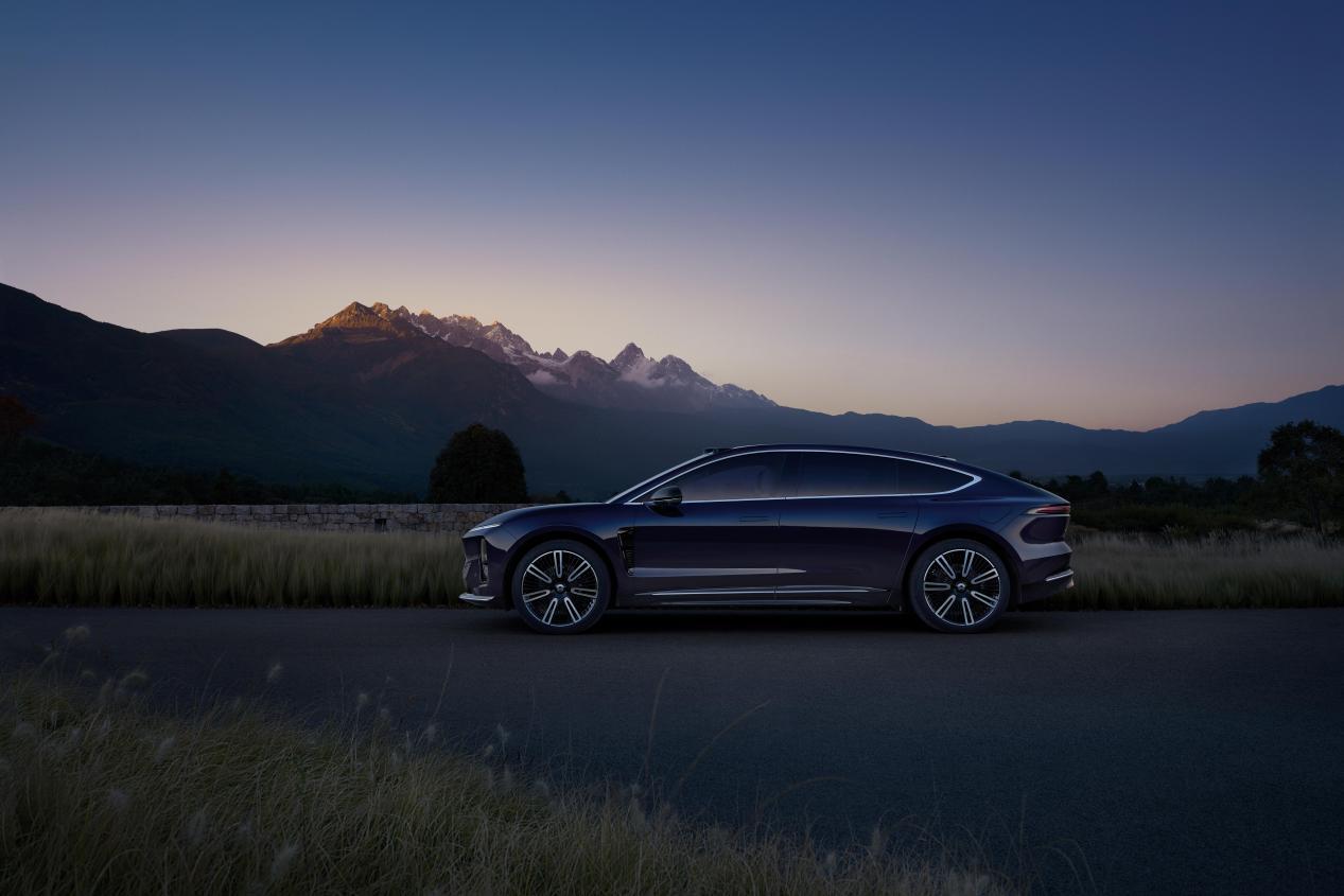 试完蔚来ET9,帕梅车主沉默了:这才是老板该开的车!